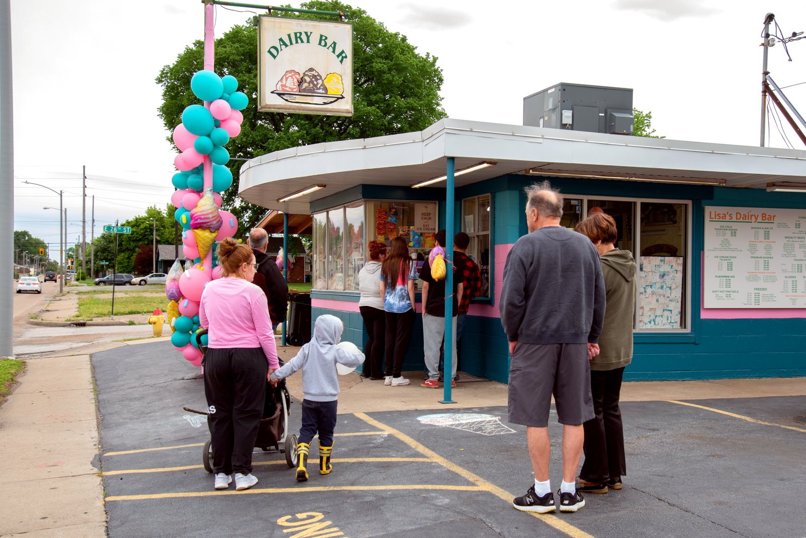 Lisa's Dairy Bar storefront with its classic sign